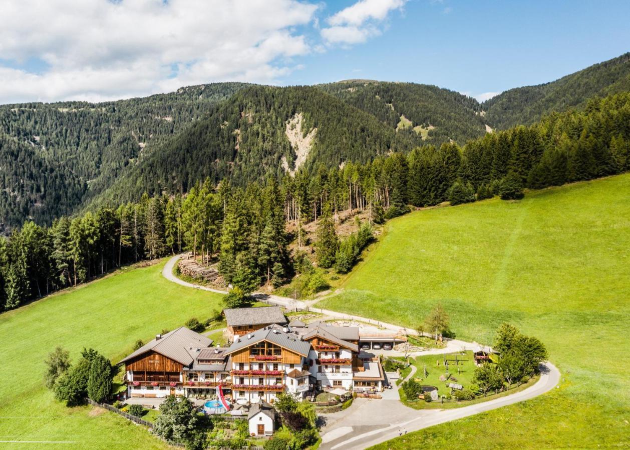 Hotel Kompatscherhof Luson Εξωτερικό φωτογραφία